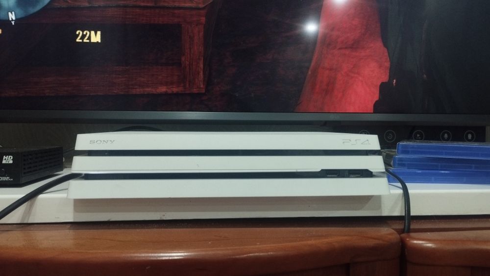 Продам play station 4 pro