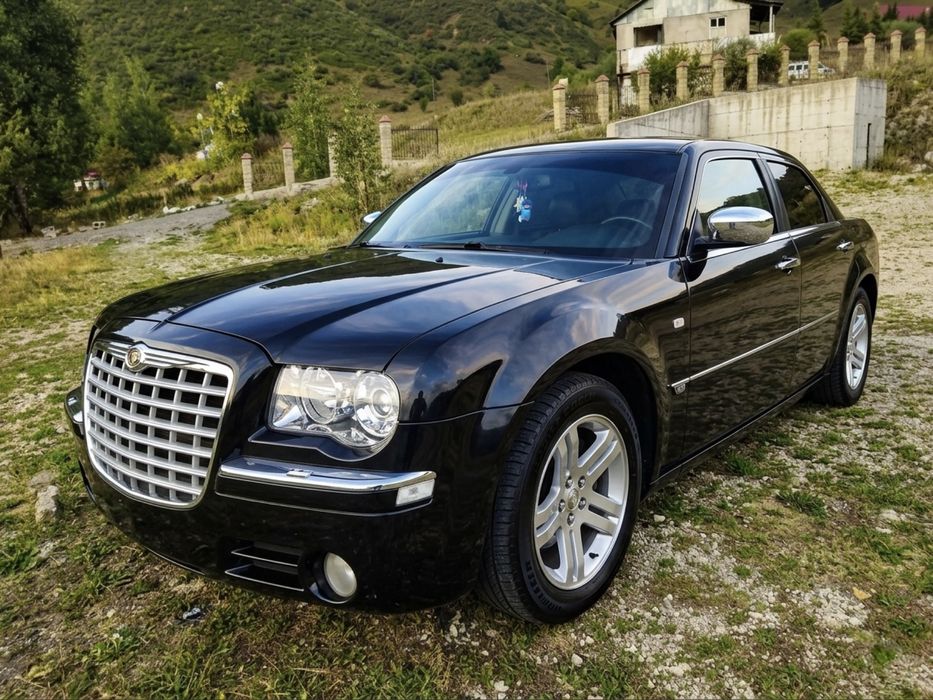 Chrysler 300c продам срочно!!