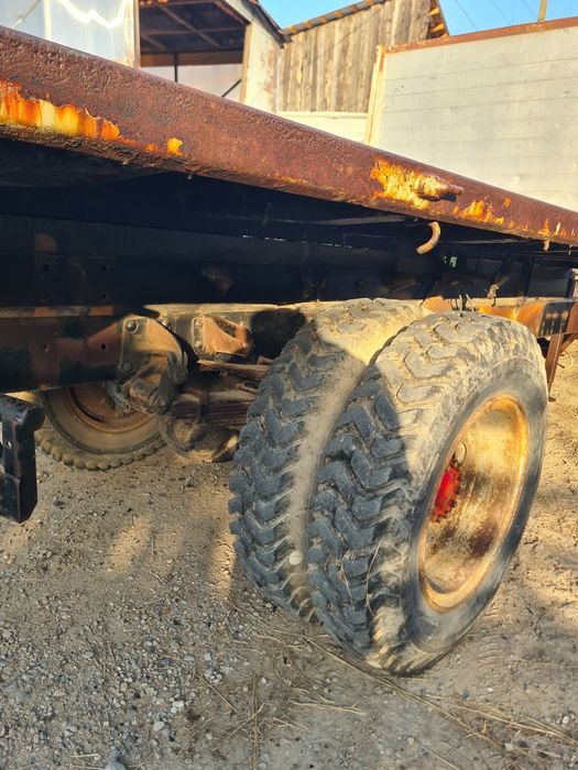 Remorca basculabila pe spate