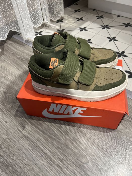 Продам мужские  кроссовки Nike