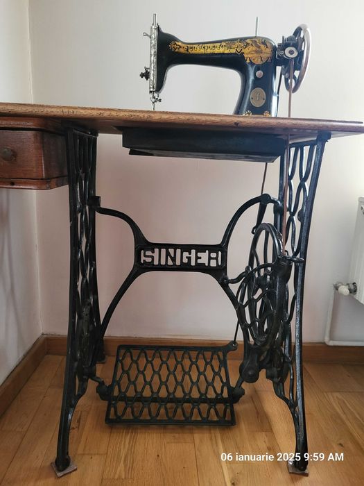 Masina de cusut Singer vintage
