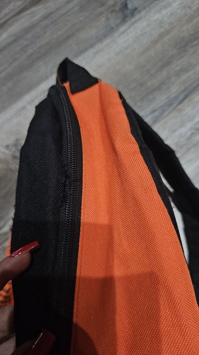 Sort și ghiozdan jagermeinster