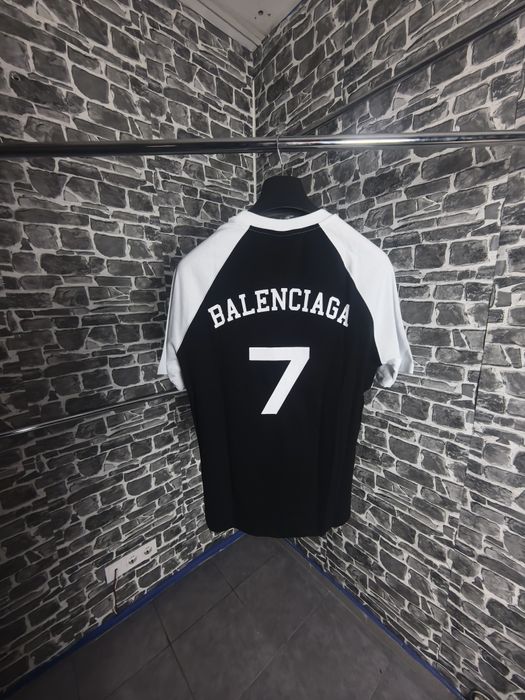 Balenciaga тениска НАМАЛЕНА