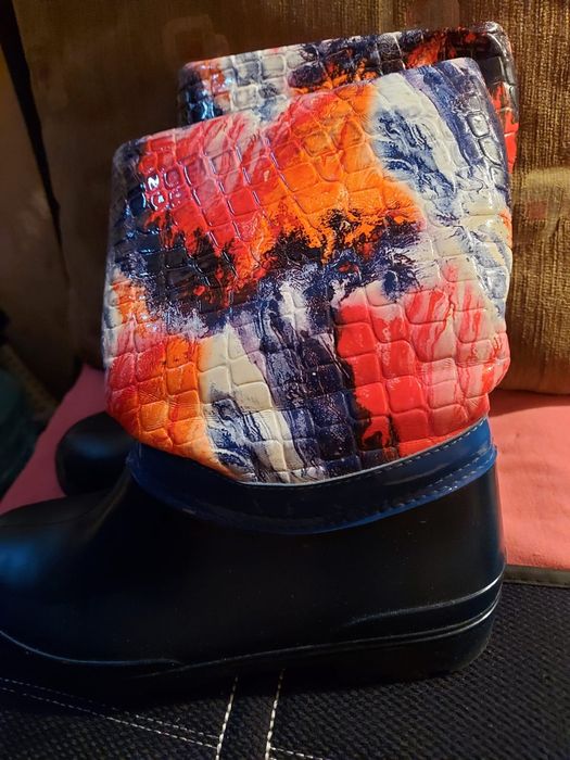 Продам детские резиновые сапоги