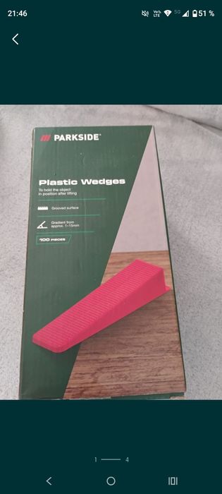 Pene din plastic. NOI