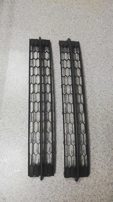 Центральная решетка бампера Skoda Rapid, Рапид