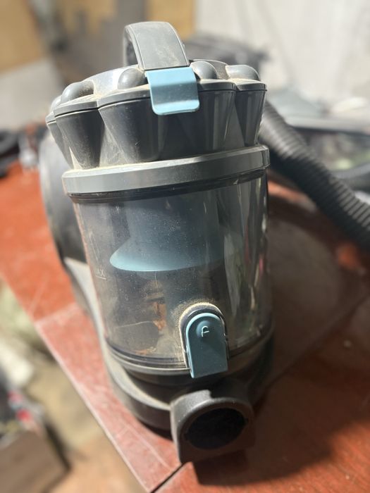 Продам.    пылесос