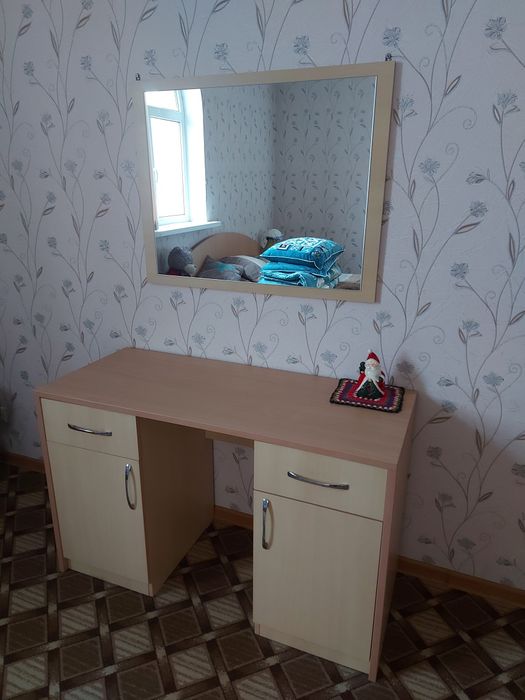 Продам спальный гарнитур.