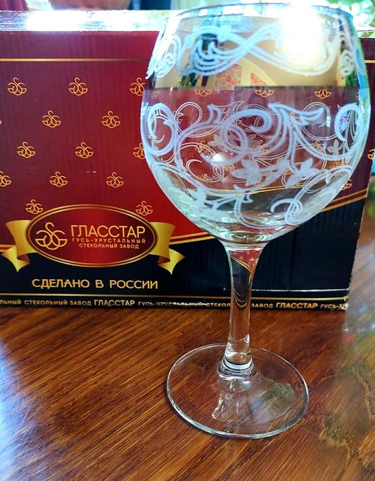 Продам новые фужеры.