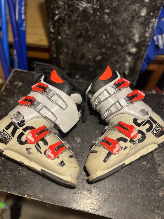 Ски обувки цени до 50 лв