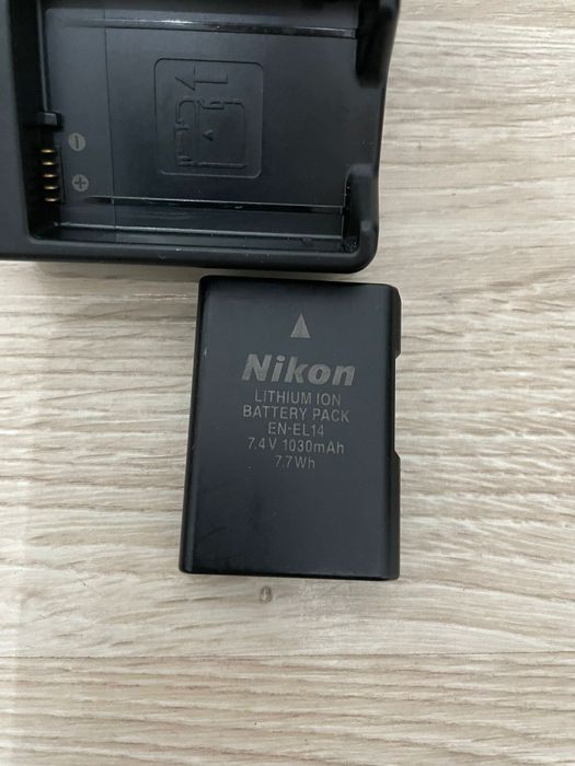 incarcator si baterie Nikon mh24 7.4