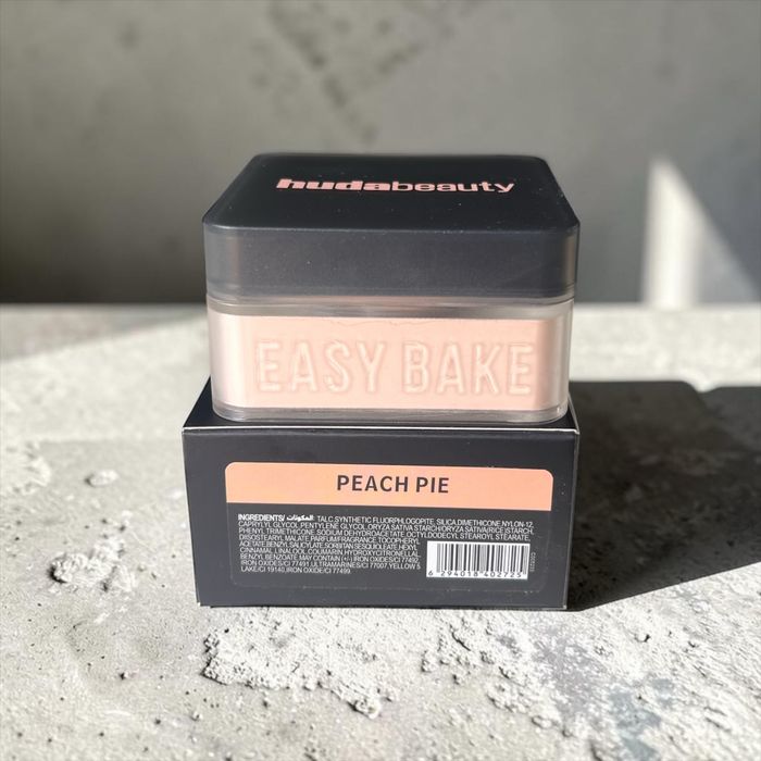 Huda Beauty Easy Bake • Nou • Original