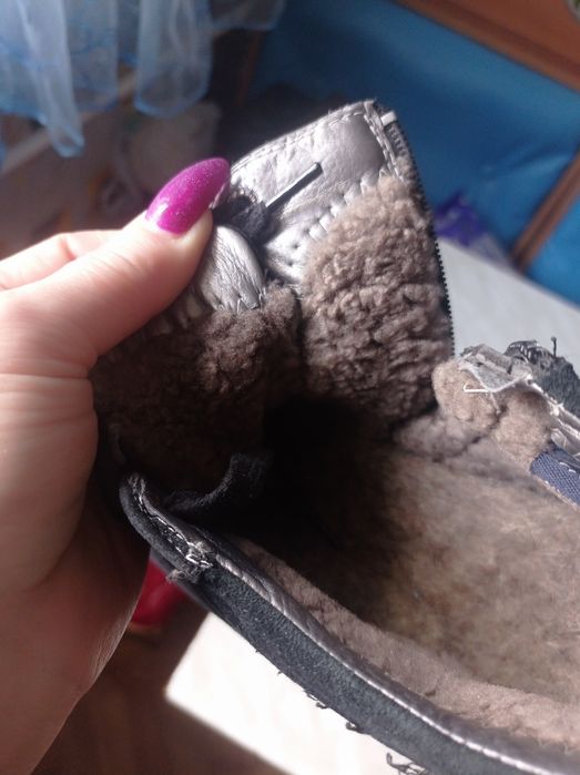 Продам мужские зимние ботинки