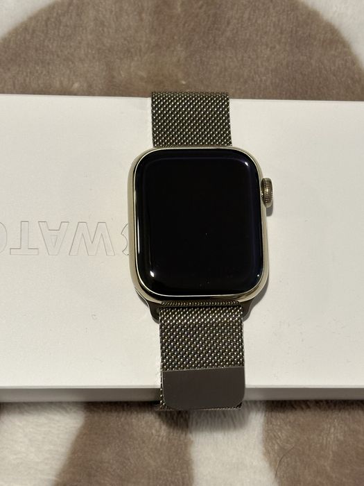 Apple Watch Series 8 Gold Stainless Steel 41mm (GPS + Cellular)