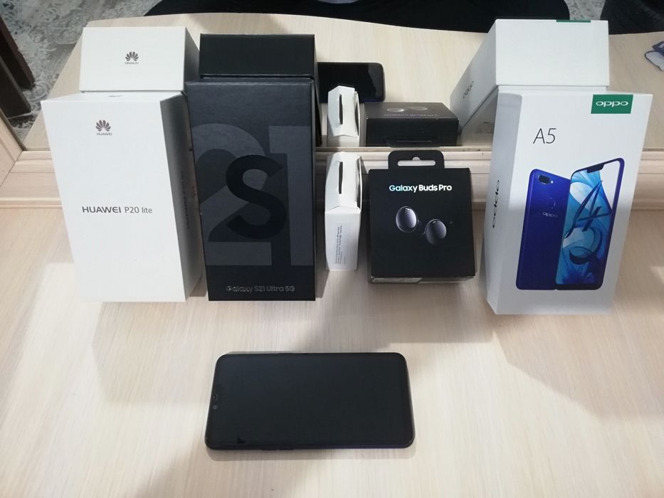 Мобильный телефон / Смартфон  HUAWEI P20 lite