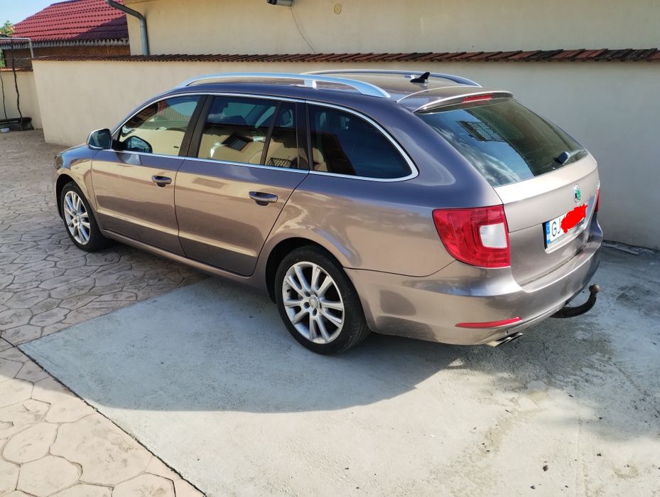 Skoda Superb combi 2011 motor 2000 diesel 140 cp
Skoda Super Combi 2011 manuală