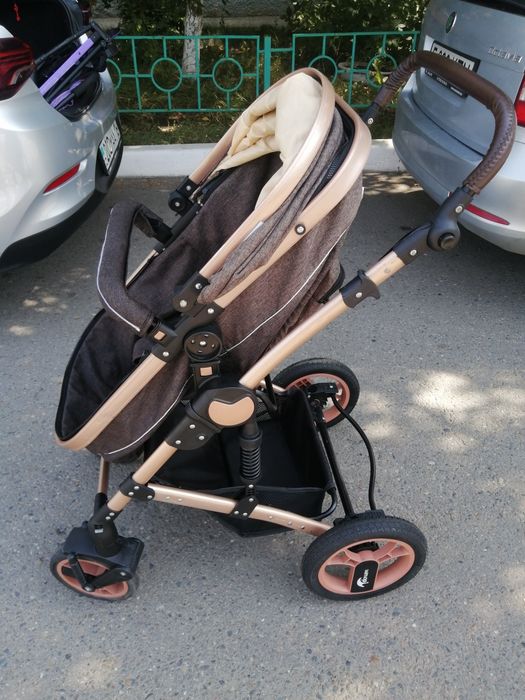 Продам срочно коляску в отличном состоянии трансформер