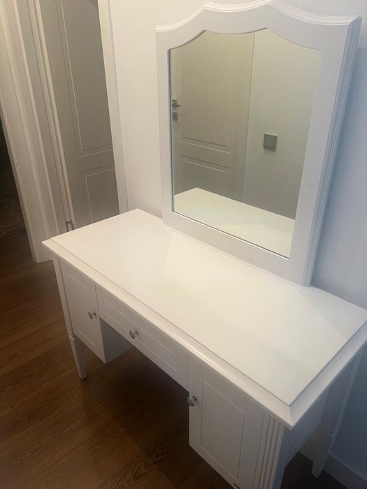 Продам макияжный стол