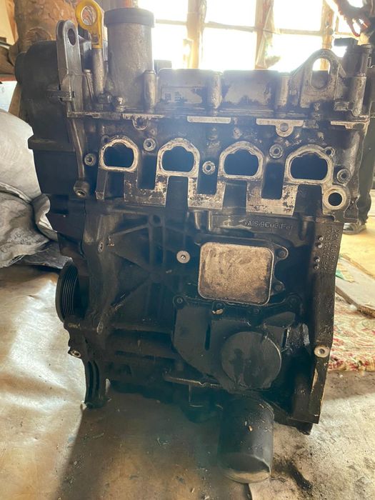 Продам двигатель.Фольцваген пассат поло.Объем 1.6