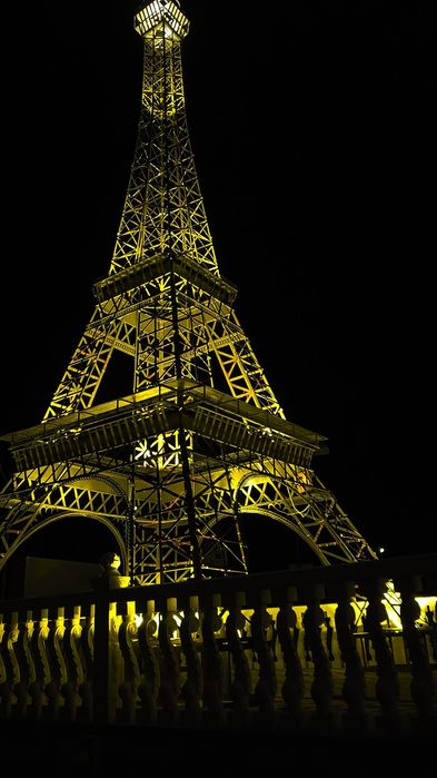 Paris Eyfel minorasi  maketi 3d