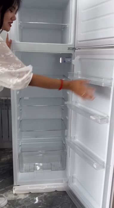 Холодильник новый, Almagreen bcd-280