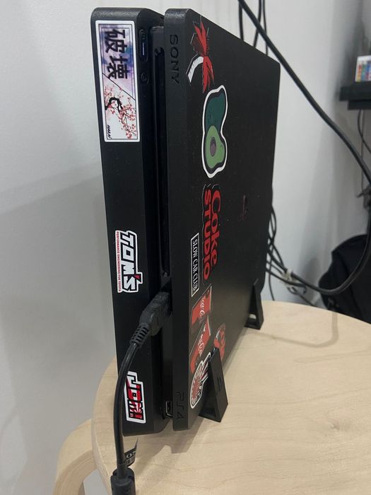 Sony PlayStation 4 slim
