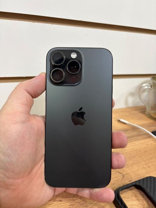 Продам iPhone 16Pro Max