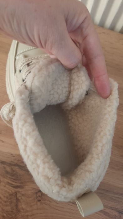 Зимние женские кеды.