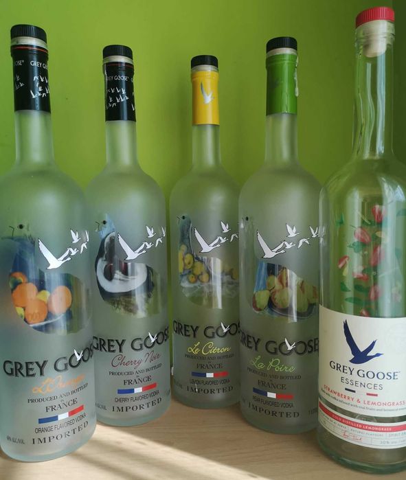 Бутилки скъп алкохол, редки