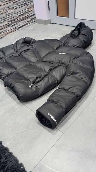 Ново яке nike stormfit