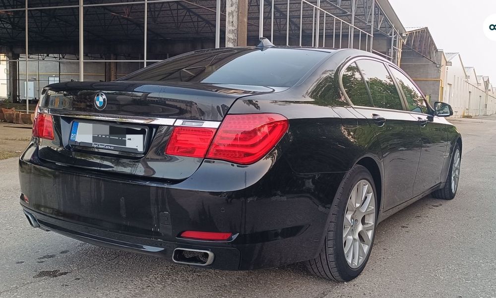BMW Seria 7 2011 — imagine 2