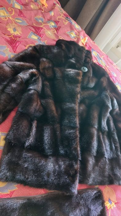 Продам норковую шубу