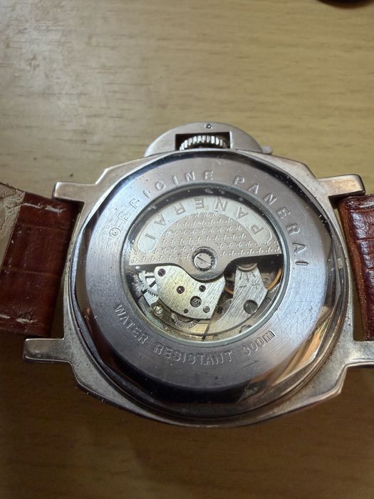 Ceas barbatesc, automatic