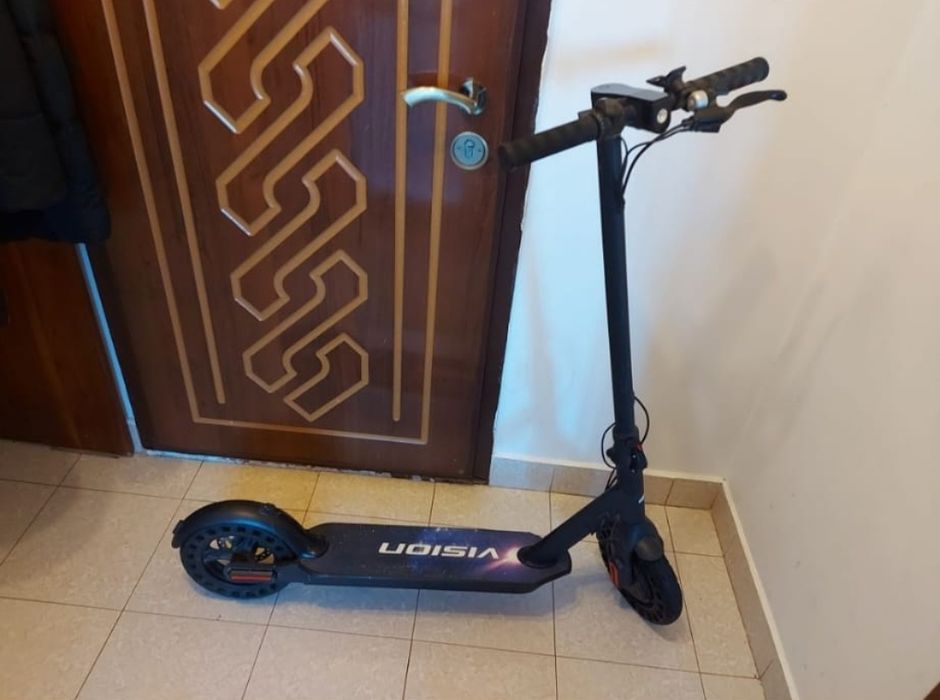 Trotineta electrica DHS 601EH Vision  adulti, pliabila,motor 250W, autonomie 25 km, 110
