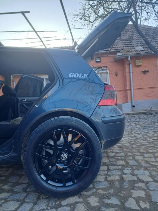 Vând jante  R16 folosite pe golf