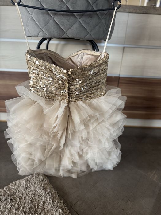 Официална рокля