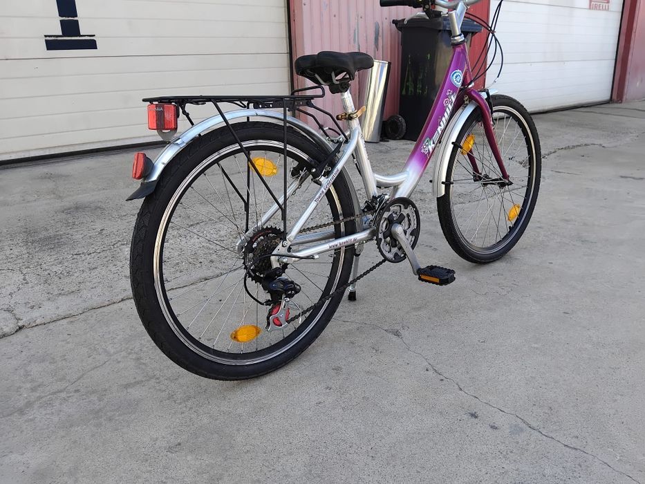 Vând bicicleta din aluminiu pentru copii