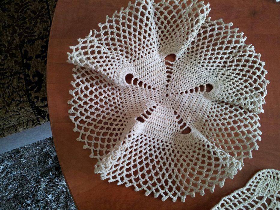 Дантела на една кука и др. плетива ръчна изработка-Намалени-договаряне