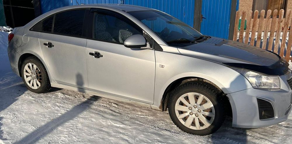 Шевроле Круз 2013год выпуска