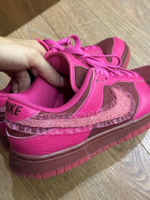 Nike Dunk Valentines Day Collection