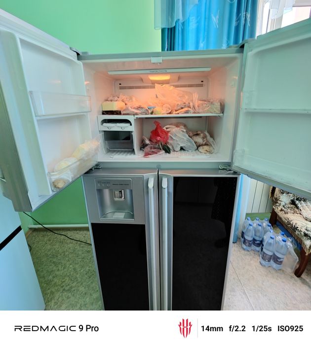 HITACHI холодильник продам