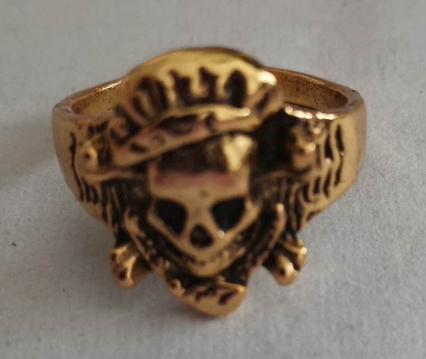 Метални рокерски пръстени