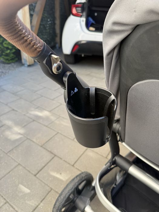 Carucior Joolz Hub + 3 in 1 ( landou, adaptor scoica, suport coffee, husa iarna)