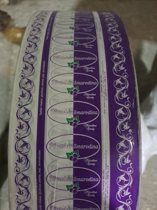 Konfetlar uchun tayyor etiketkalar sotiladi