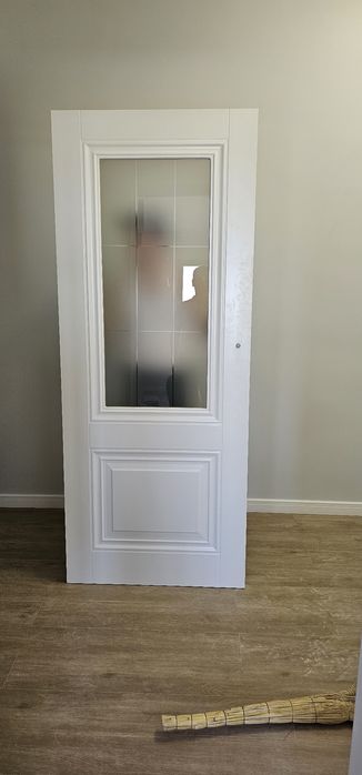 Межкомнатный дверь
