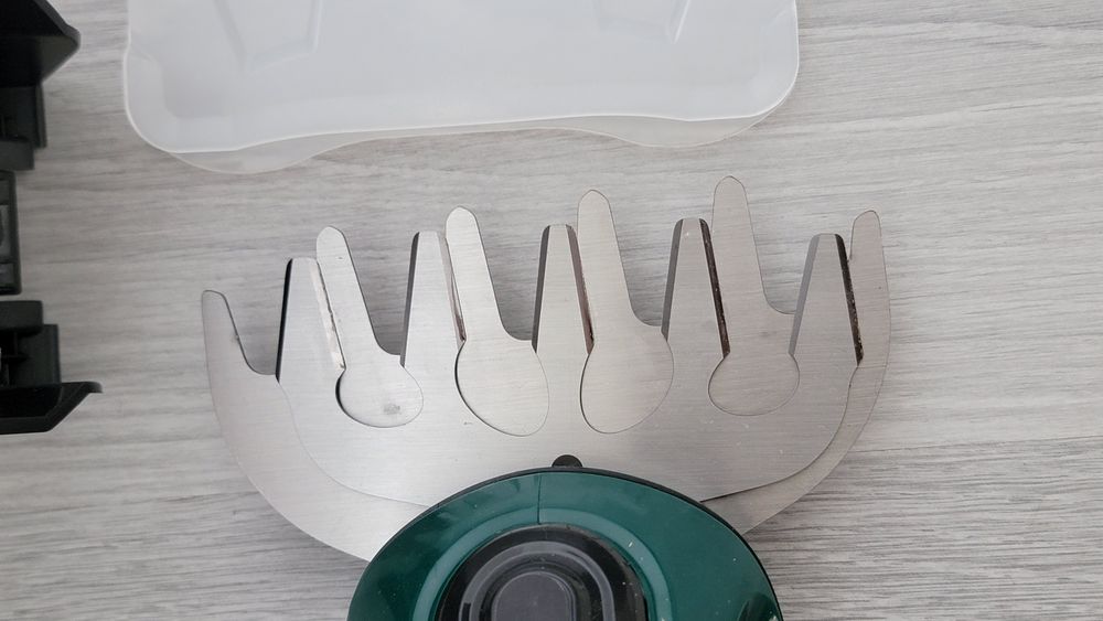 Foarfecă electrică NewBeny + cadou