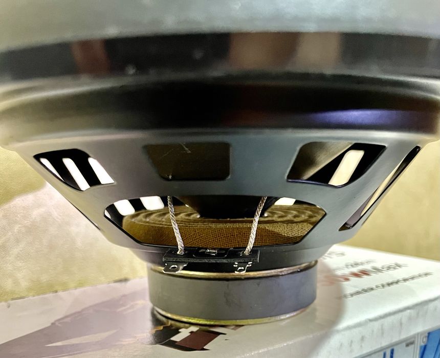 Pioneer qovun kalo’nka 650w 2ta yangi karo’pka cheti rezinkali avto