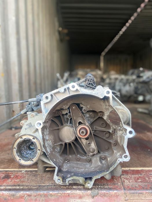 Механика Коробка на VW Polo Skoda Rapid объемом 1.6 литра