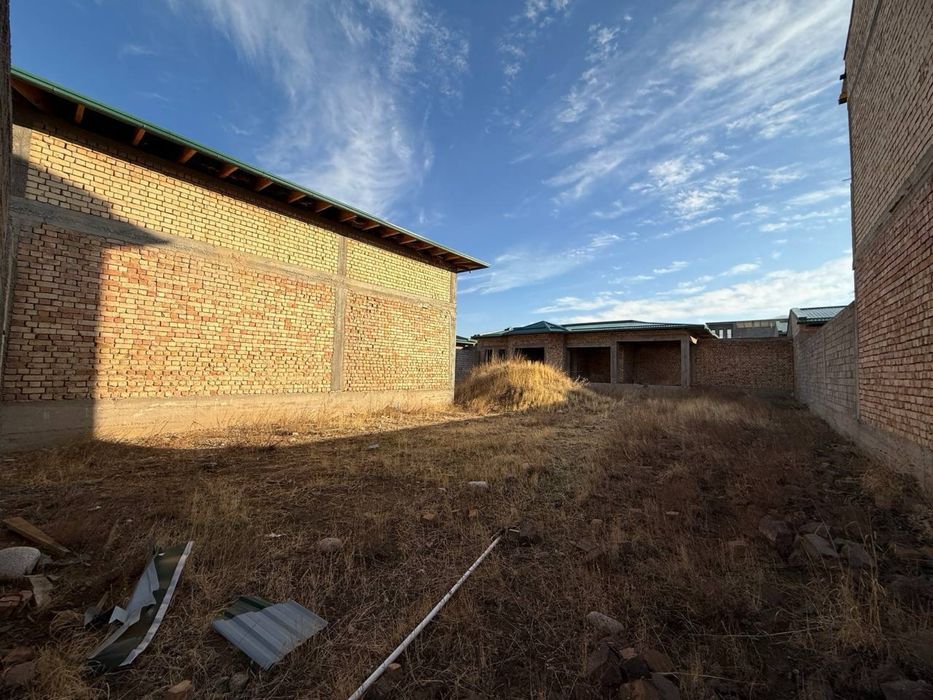 Продётся Дача на Чарваке. Дачный поселок