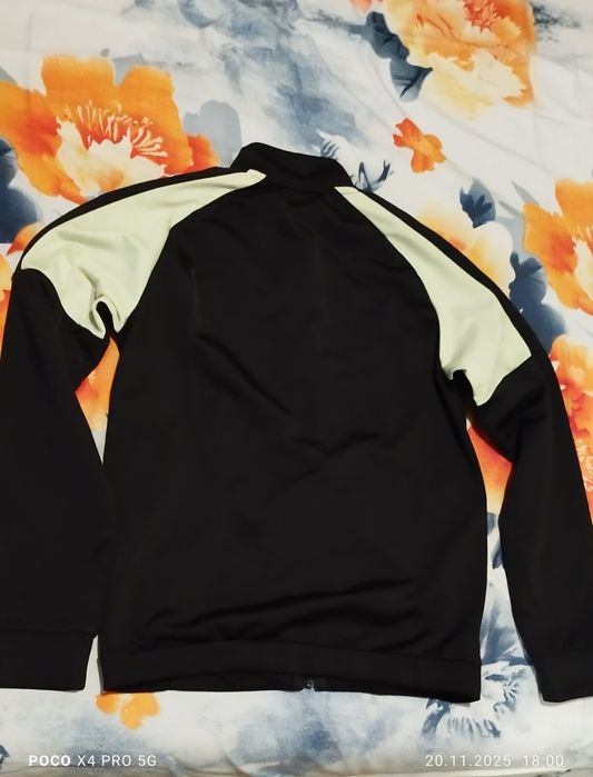 Vând bluza trening Puma copii 11-12 ani